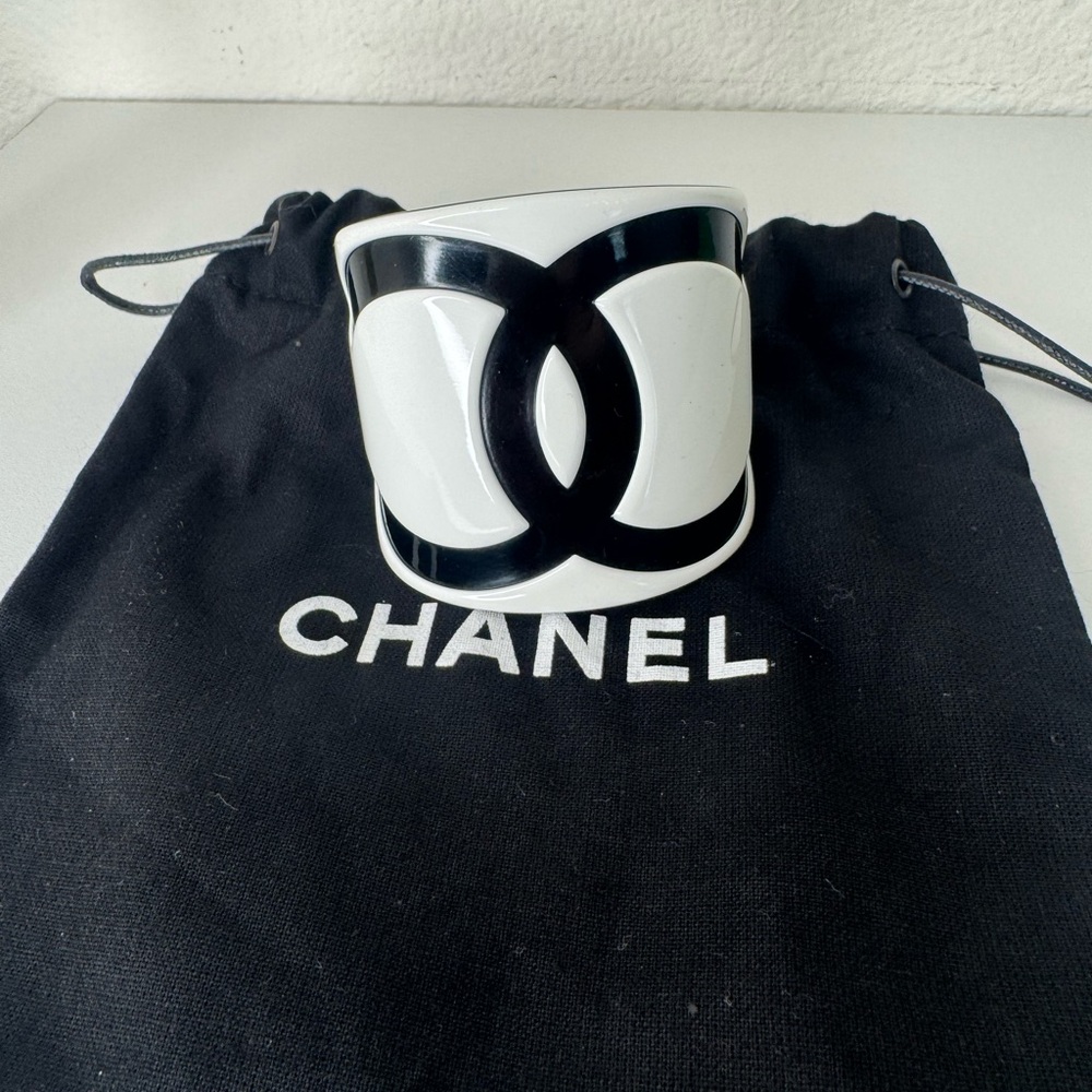 CHANEL Monochrome Cuff Bracelet